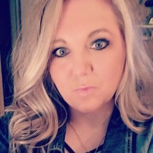 Meet your Posher, Joni